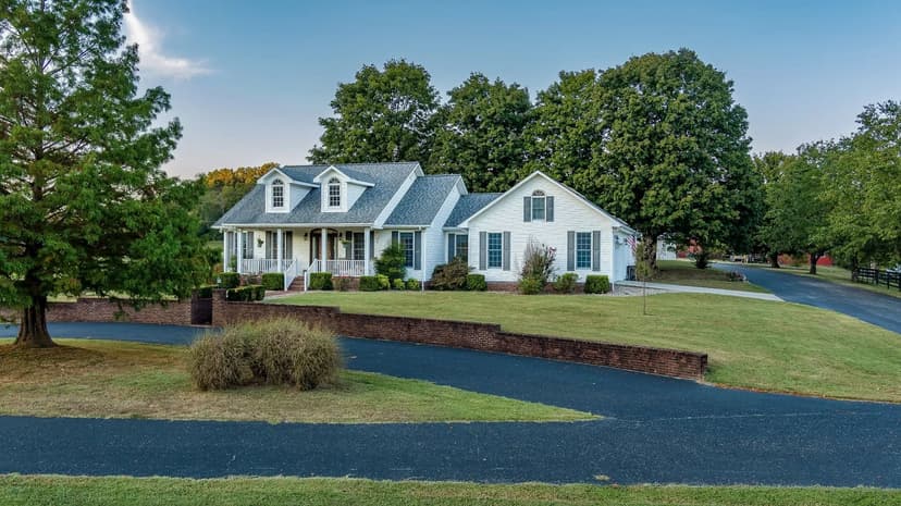 502-Acres of Farmland in Burkesville, KY for Sale - Beautiful Country Home!