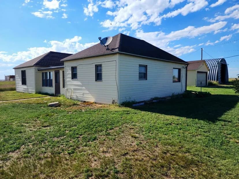 Cheyenne Co., NE 624.4 with 3BR 1BA Home