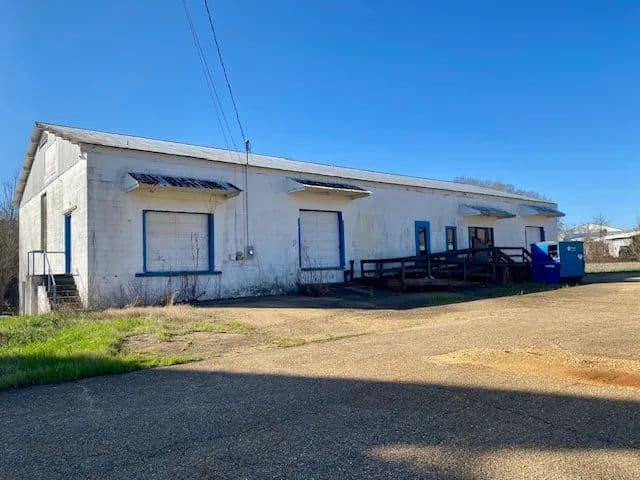 Commercial Building at 115 Nehi Circle | McComb, MS