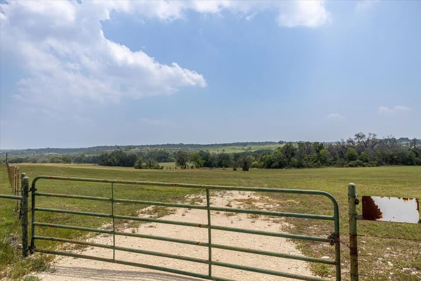 River Frontage and Acreage North of Stephenville