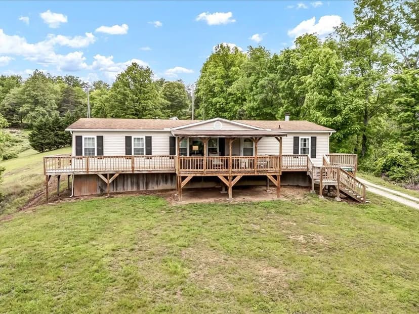 Move-In Ready 3BR Home on 2.4 Unrestricted Acres Near Cherokee Lake