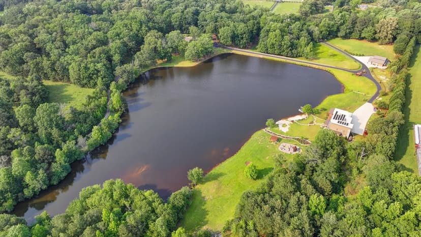 Luxury Lakefront Home with 20 Acres of Land for Sale in Barrow County, GA