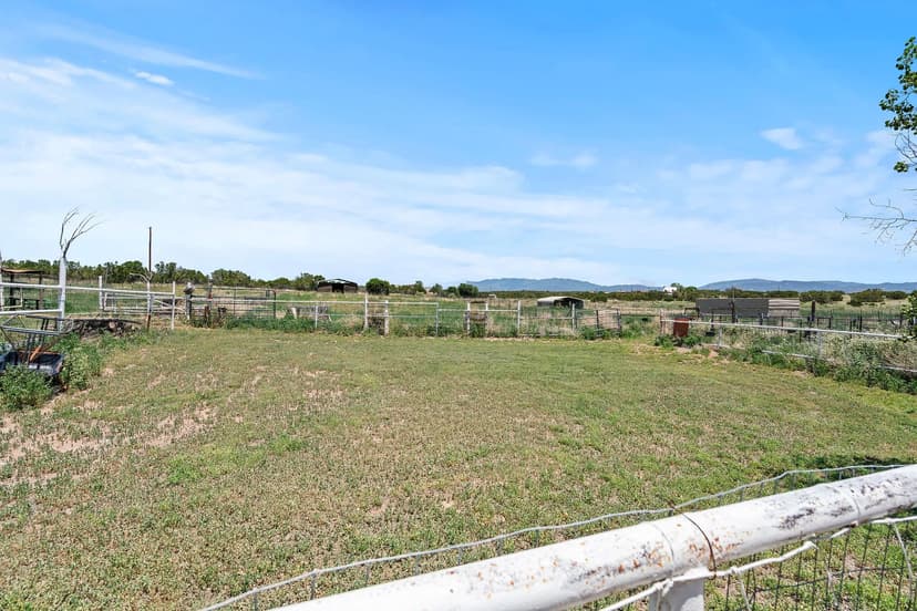 Great Horse Property In Santa Fe!