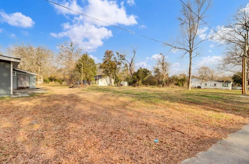 Vacant Land in Holly Hill