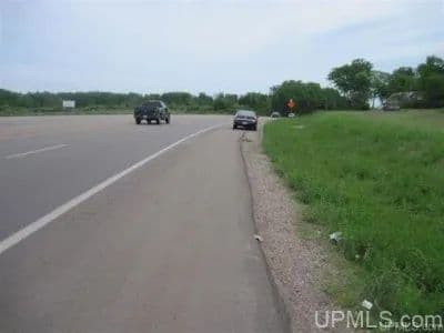 Commercial Property on U.S.-2 1121423