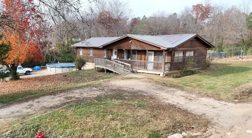 4 Bed, 2 Bath Home on 1.35+/- AC in Grandin, MO