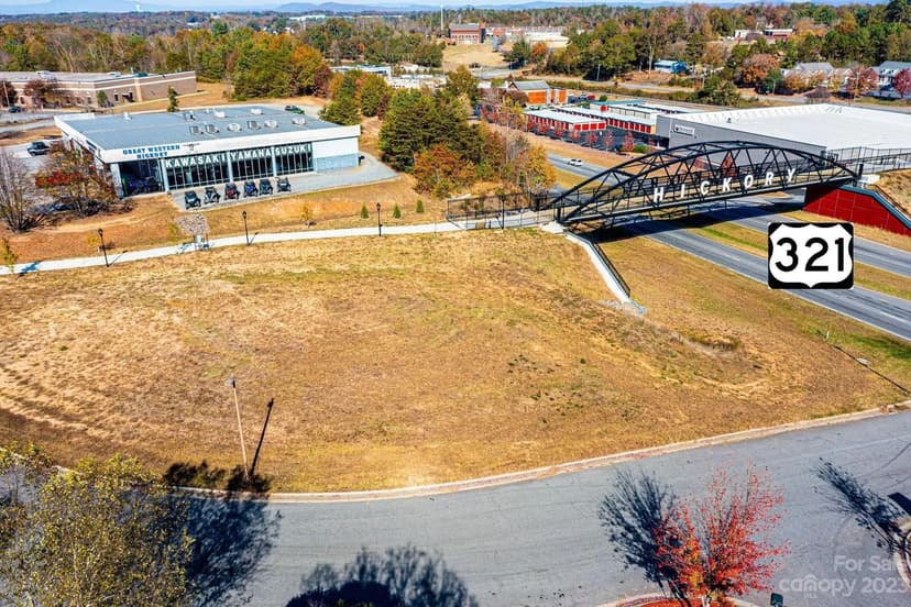 Lots & Land-Other in Hickory