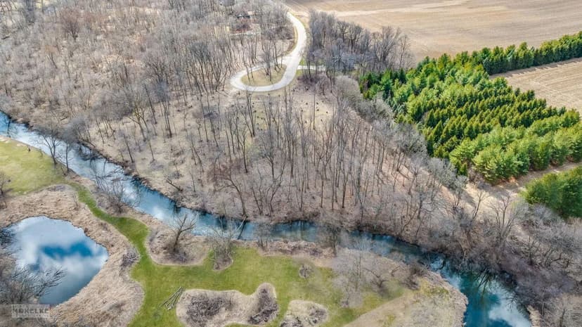 Land -Single Family Acreage in Sandwich