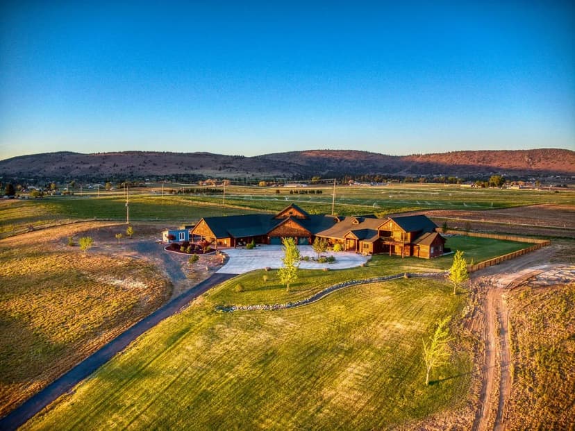 John and Joel Breeder Farm – 4-House Breeder Hen Farm on 12.5+/- Acres