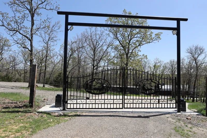 Little Sallisaw Creek Hunting Ranch 438.83 Acres m/l