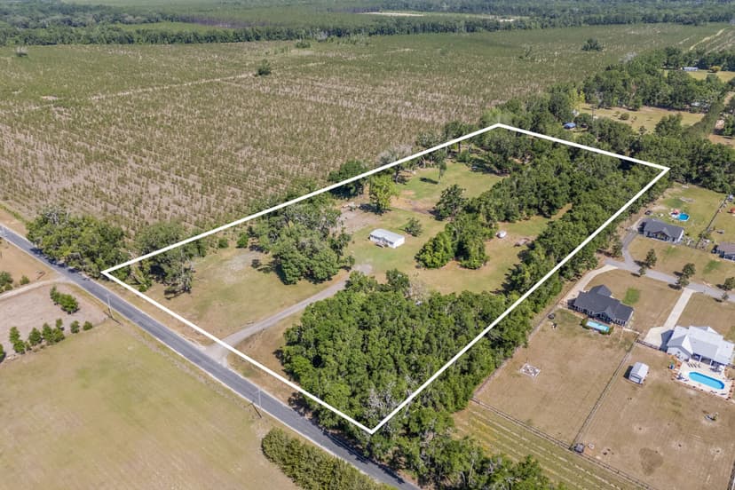 10.7-Acres & Home in High Springs, FL for Sale - Highly Desirable Area!