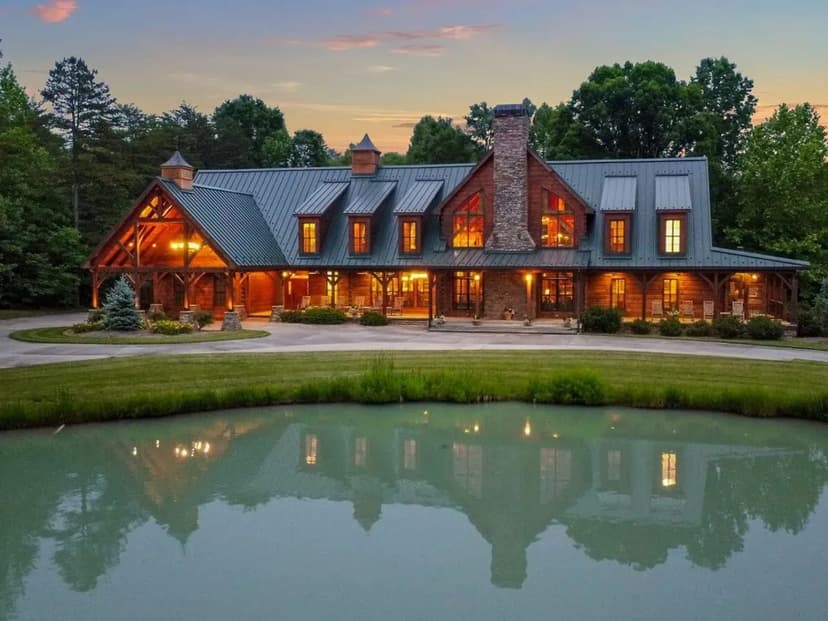 +/- 123.1 Acre Luxury Lodge Estate for Sale in Caswell County, NC!