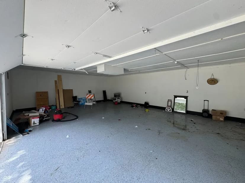 3 BEDROOM, 2 BATHROOM HOUSE FOR SALE IN COVINGTON, IN!