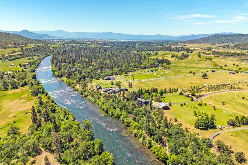 Riverfront Luxery!#220203326