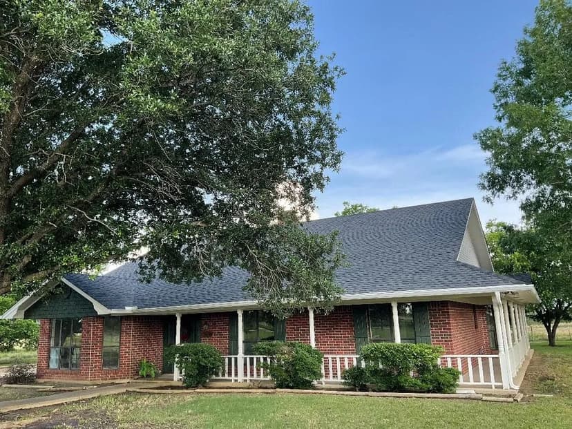 Property from 13904 NE County Road 2160 - KW