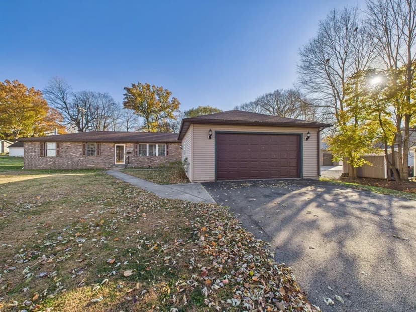 4 Bed 2 Bath Home for Sale Covington, IN