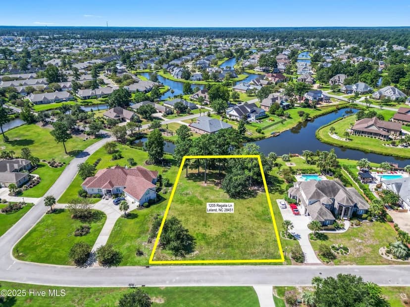 Vacant Land in Leland