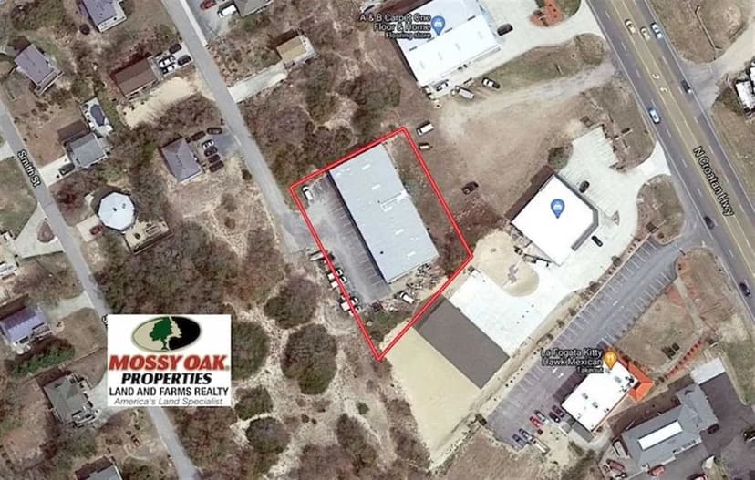 UNDER CONTRACT!! 2100 Square Foot Commercial Unit For Sale in Dare County NC!