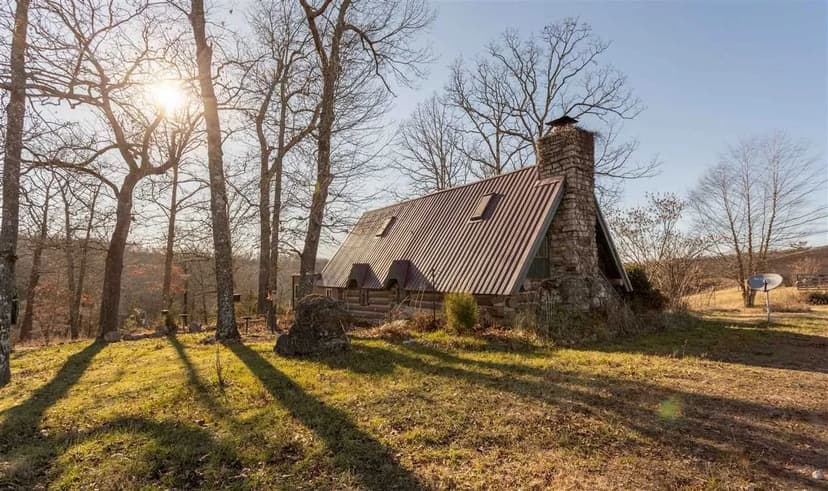 True timber log cabin on Bull Shoals Lake!