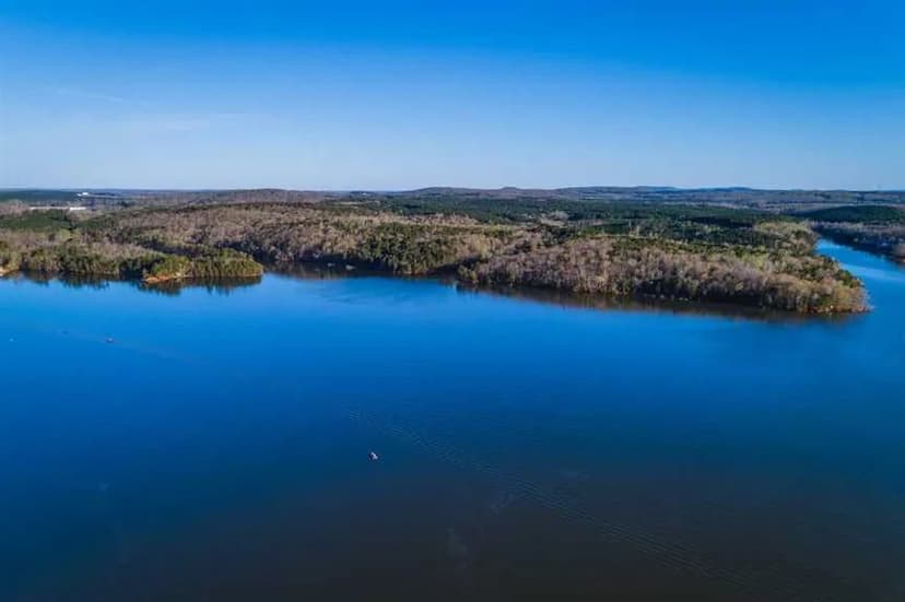 200 Acres prime waterfront in New London, Montgomery County