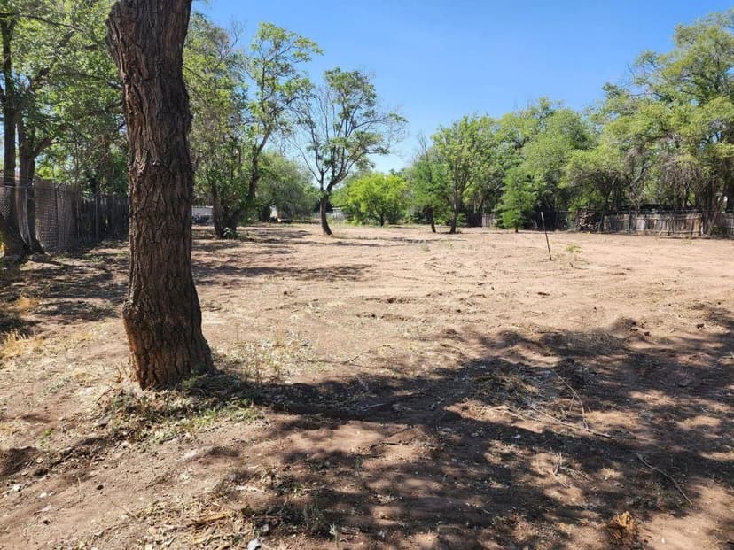 Land -Single Family Acreage in Albuquerque