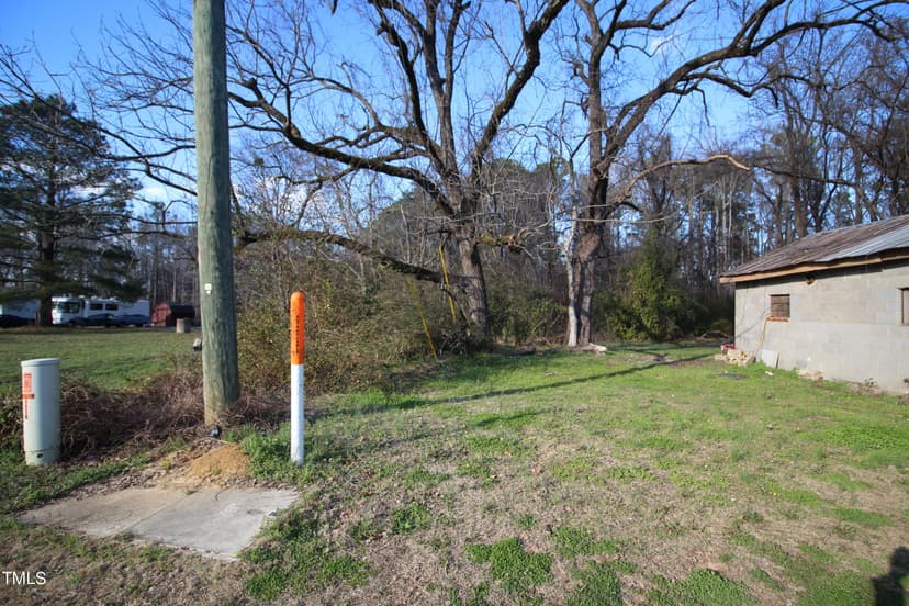 920 W Holly Springs Road