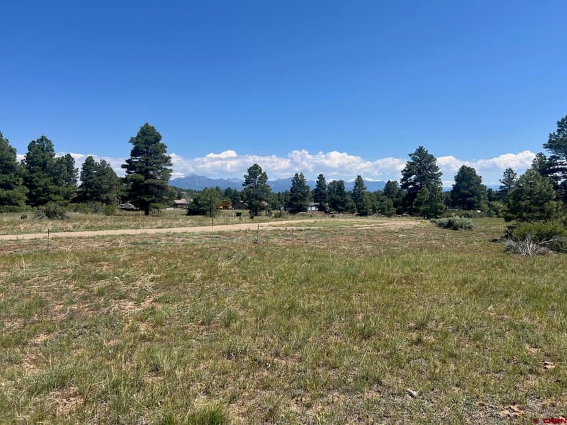 44 SHELTER PL (814852)