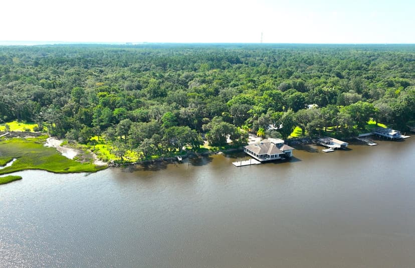 5+/- Acres Deepwater on Crooked River in Camden County, GA