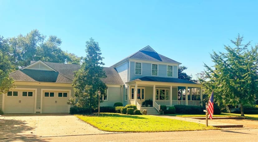 Move-In-Ready Lakefront Luxury in The Grove on Moon Lake!