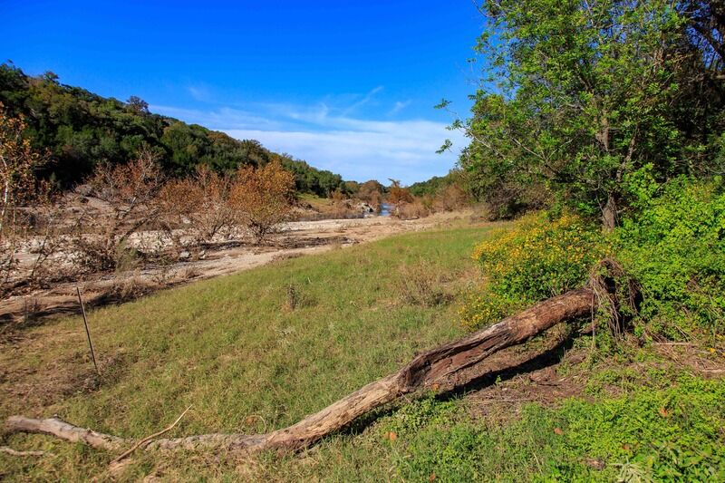 Land in Dripping Springs, TX: Why Consider Buying Ranches Outside of Austin